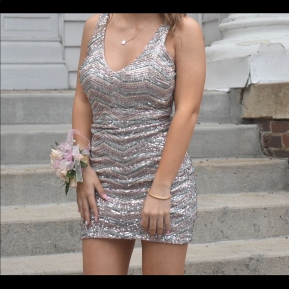 Sequin metallic homecoming sleeveless dress‎